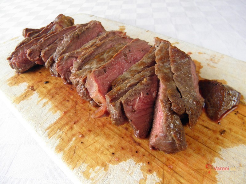 Pestrý salát s hovězím masem - fotografie 2