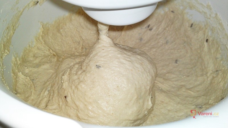 Pšenično-žitný kváskový ošatkový chléb s kombinovaným kynutím - fotografie 4