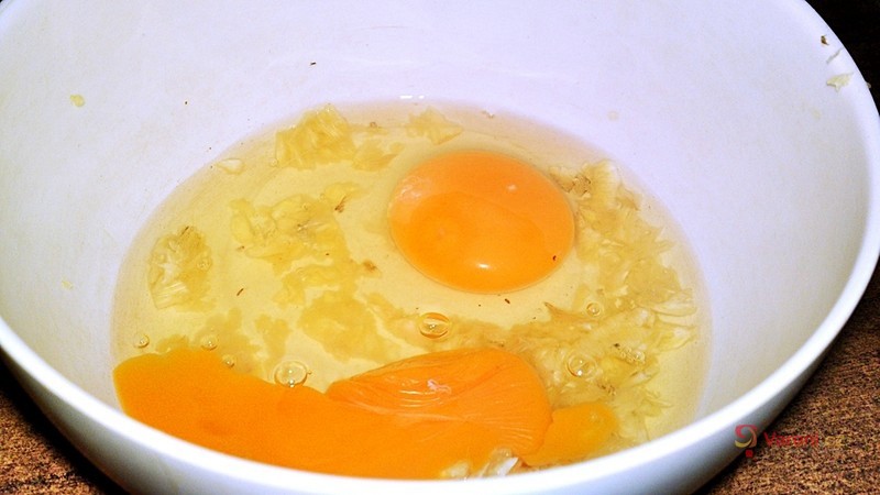 Cuketa pod peřinkou ze sýrovo-smetanového těstíčka - fotografie 3