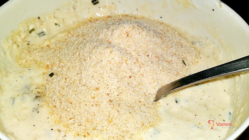 Cuketa pod peřinkou ze sýrovo-smetanového těstíčka - fotografie 5