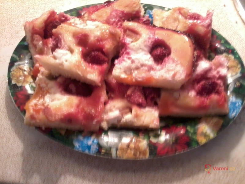 Nekynutý ovocný koláč - fotografie 4