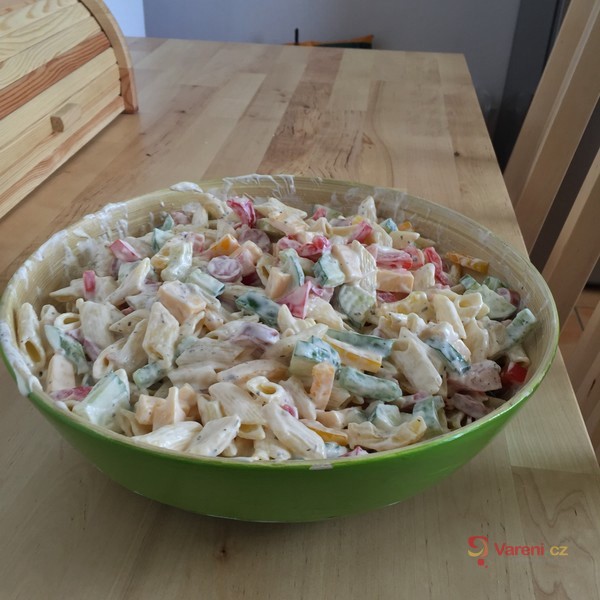 Lehký těstovinový salát - fotografie 3