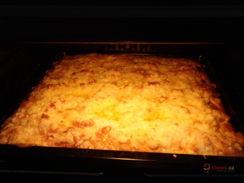 Rychlý rebarborový koláč s drobenkou - fotografie 5