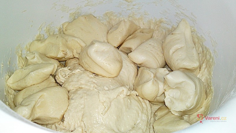 Domácí bramborový chléb s kváskem a droždím s předtěstem - fotografie 5