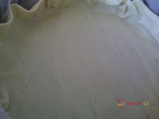 Minutkový koláč s pudinkem a smetanou - fotografie 2