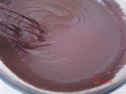 Minutkový koláč s pudinkem a smetanou - fotografie 3