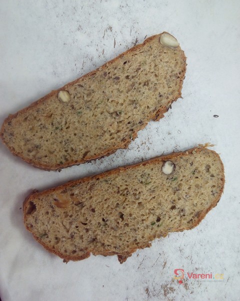 Zdravý chléb z bílého jogurtu - fotografie 4
