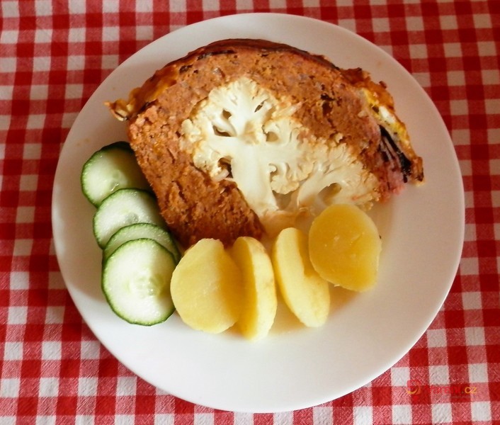 Květáková koule plněná mletým masem - fotografie 2