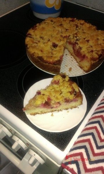 Hrnkový ovocný koláč - fotografie 3