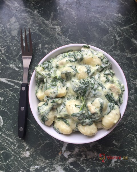 Gnocchi s kuřecím masem, smetanou a špenátem - fotografie 2