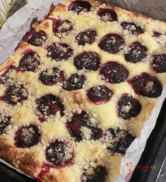 Švestkový koláč s tvarohem - fotografie 3