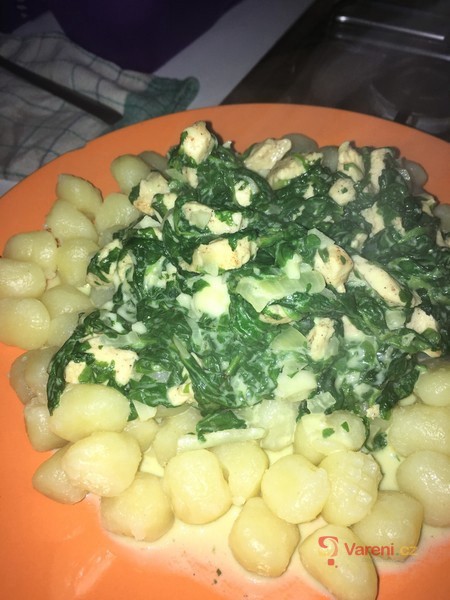 Gnocchi s kuřecím masem, smetanou a špenátem - fotografie 3