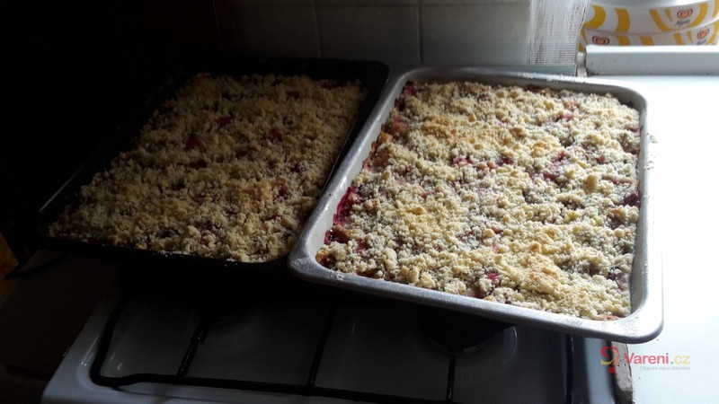 Švestkový koláč bez droždí - fotografie 4