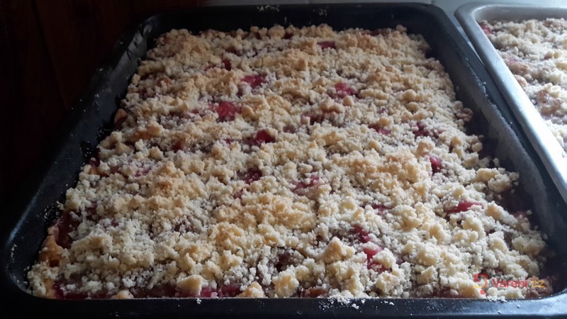 Švestkový koláč bez droždí - fotografie 3