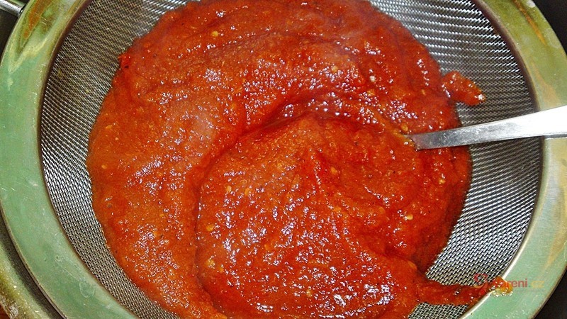 Pikantní domácí kečup - fotografie 3