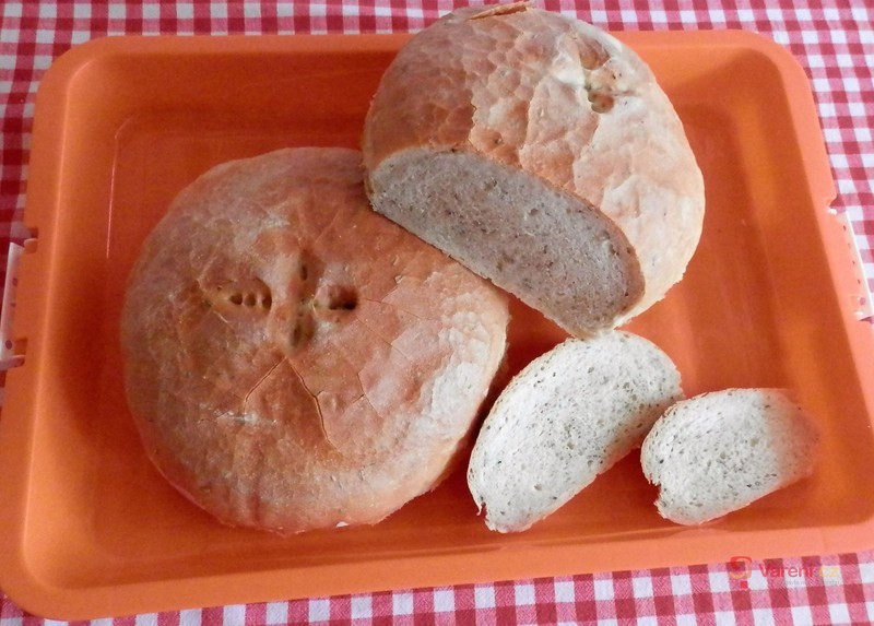 Domácí chleba - fotografie 2