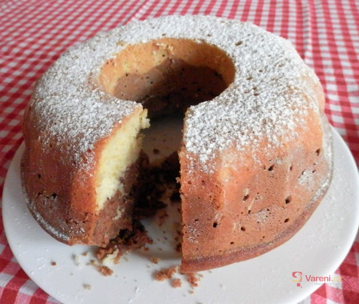 Mramorová bábovka jemné chuti - fotografie 2