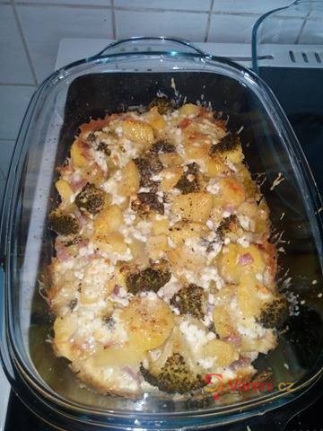 Brambory zapečené s brokolicí a sýrem - fotografie 2