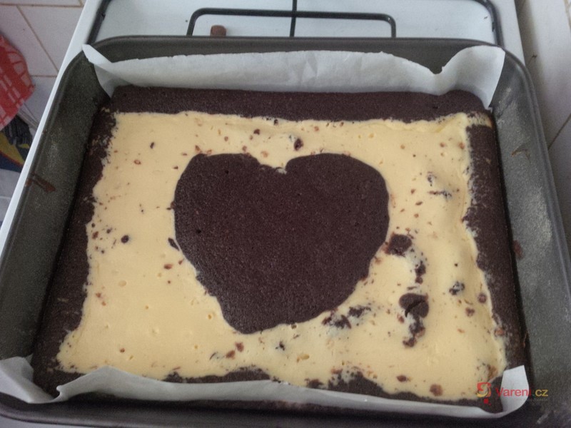 Kakaová buchta s tvarohem - fotografie 2