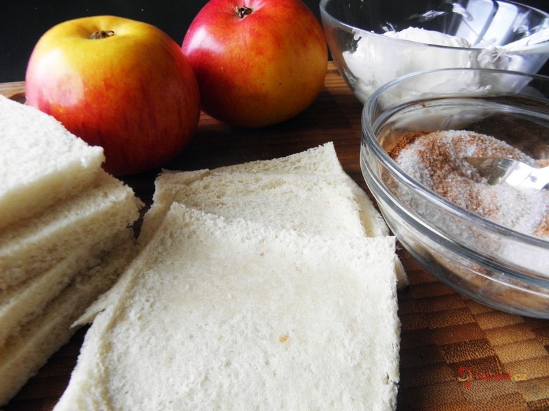 Jablečné rolky se skořicí - fotografie 2