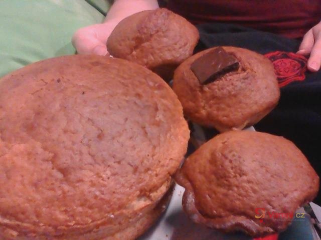 Rychlý jogurtový koláč - fotografie 3