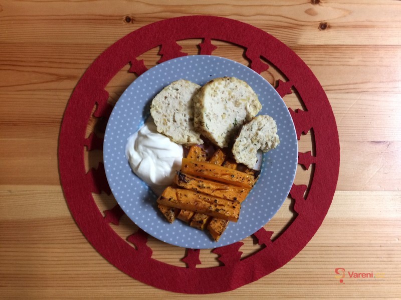 Kuřecí sekaná s bulgurem a koprem - fotografie 2