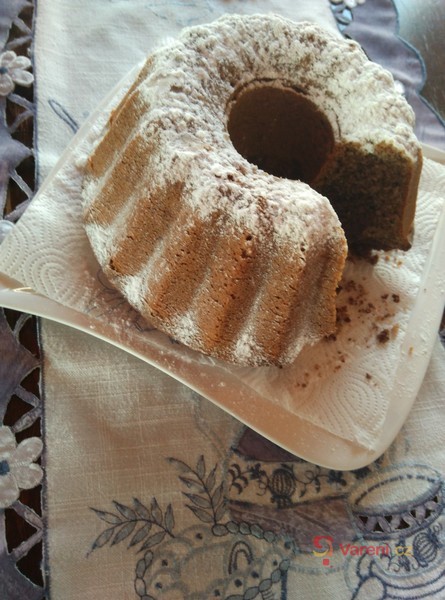 Hrníčková ořechová bábovka - fotografie 3