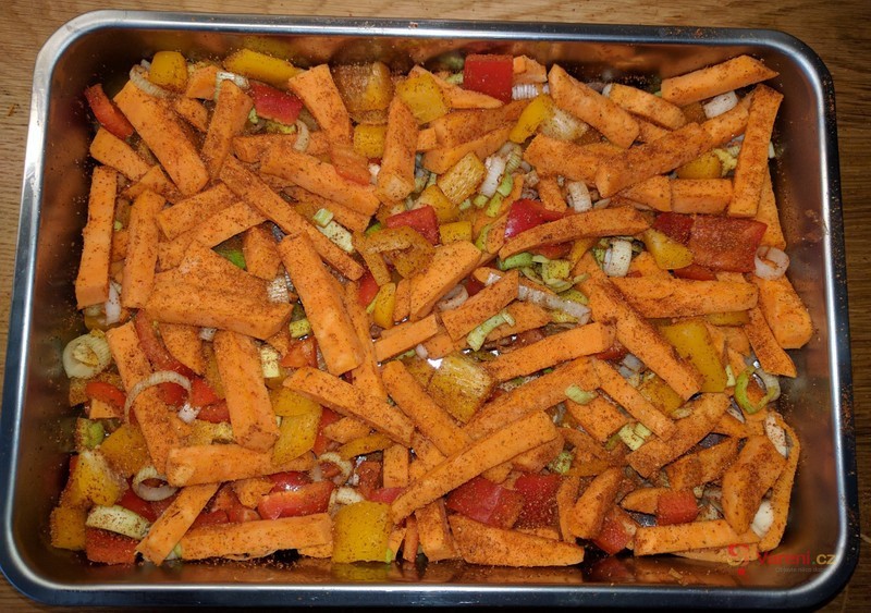 Vepřová pečeně se zeleninovou směsí - fotografie 5