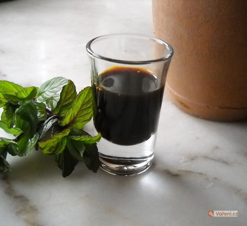 Ořechový likér Nocino