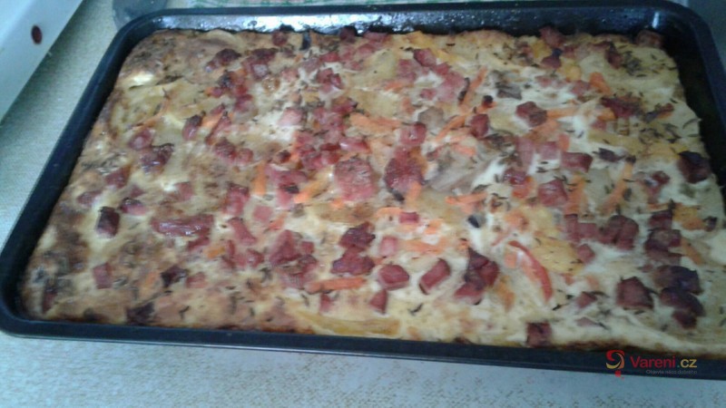 Uzené kostky zapečené s brambory - fotografie 3