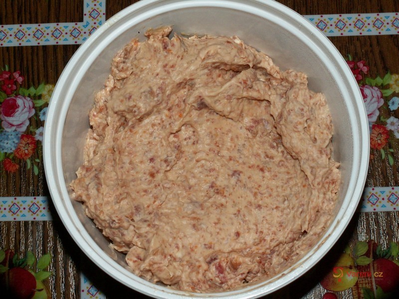 Salámová pomazánka s vejcem - fotografie 2