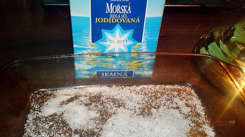 Růže z pečené červené cibule - fotografie 4