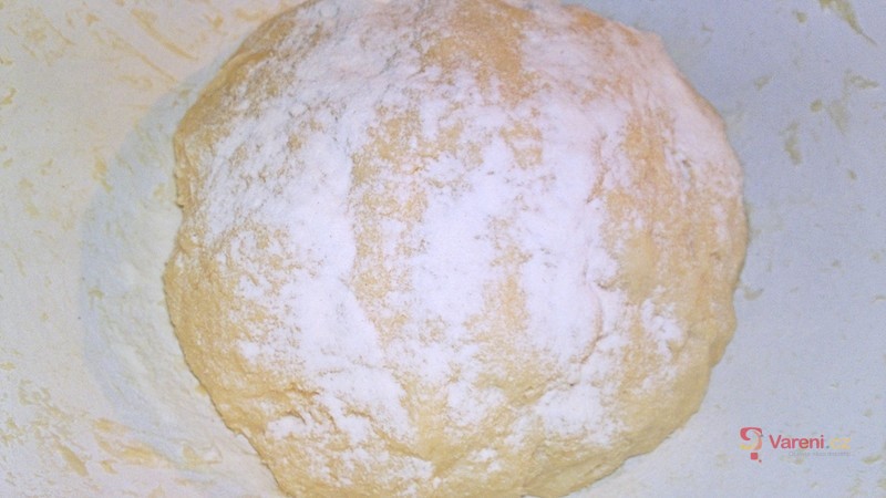 Ferdinand - maďarská karamelová bábovka - fotografie 3