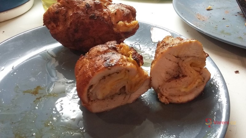 Labužnické závitky plněné šunkou a sýrem - fotografie 2