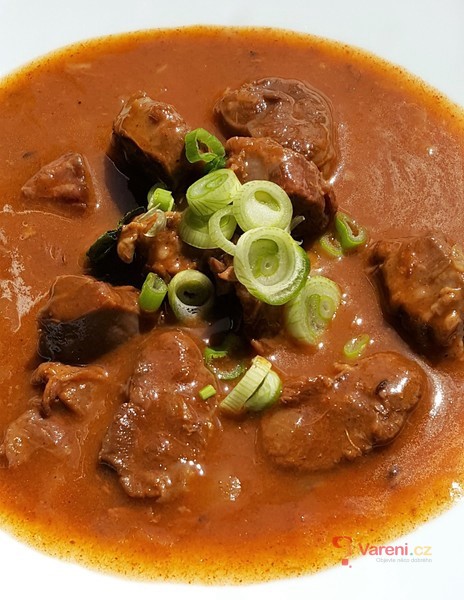 Hovězí guláš v odlehčené variantě - fotografie 2