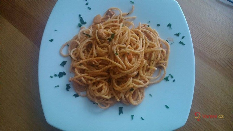 Omáčka na špagety s mletým masem a smetanou - fotografie 2