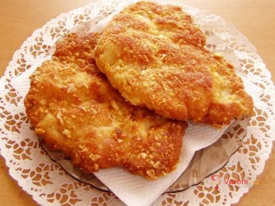 Kuřecí řízek s mandlemi a sezamovými semínky - fotografie 3