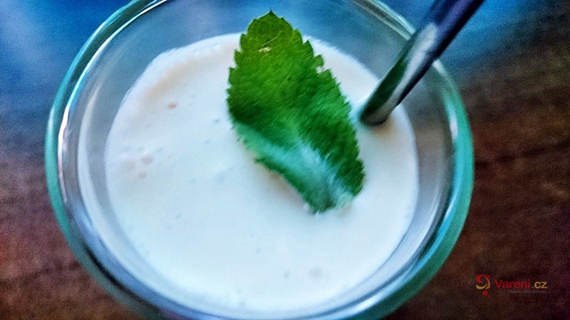 Mangovo-kokosový osvěžující koktejl - fotografie 4