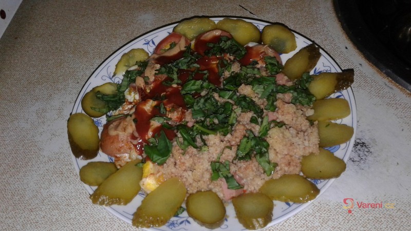 Kuskus s uzeninou, zeleninou a parmazánem - fotografie 2