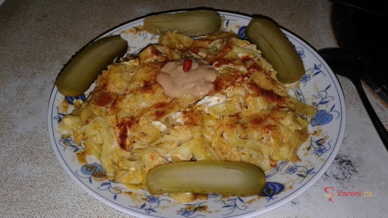 Zapečené těstoviny se salámem - fotografie 2