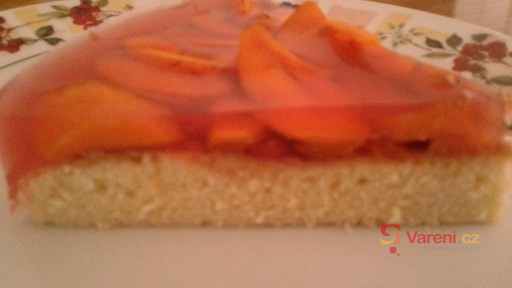 Svěží moučník s čerstvými meruňkami - fotografie 2