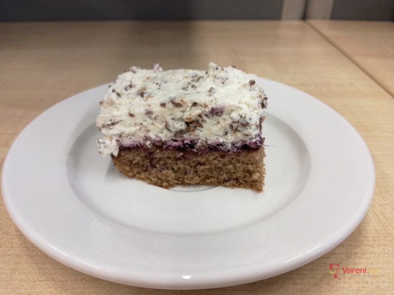 Kakaová buchta se šlehačkou - fotografie 2