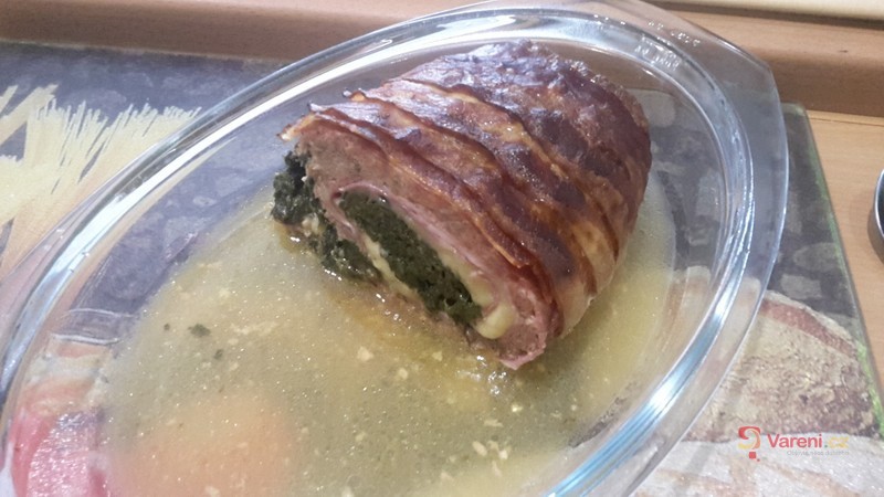 Domácí plněná roláda z mletého masa - fotografie 3