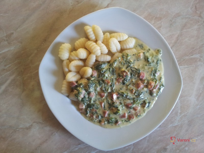 Smetanová špenátová omáčka ala Dočík - fotografie 2