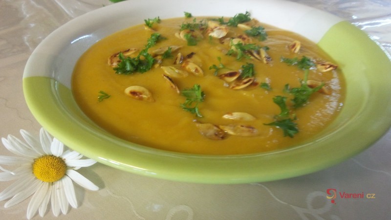 Polévka hokaido s kořenovou zeleninou  - fotografie 2