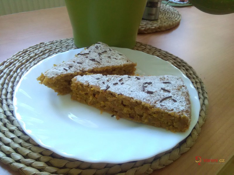 Zdravá mrkvová buchta - fotografie 2