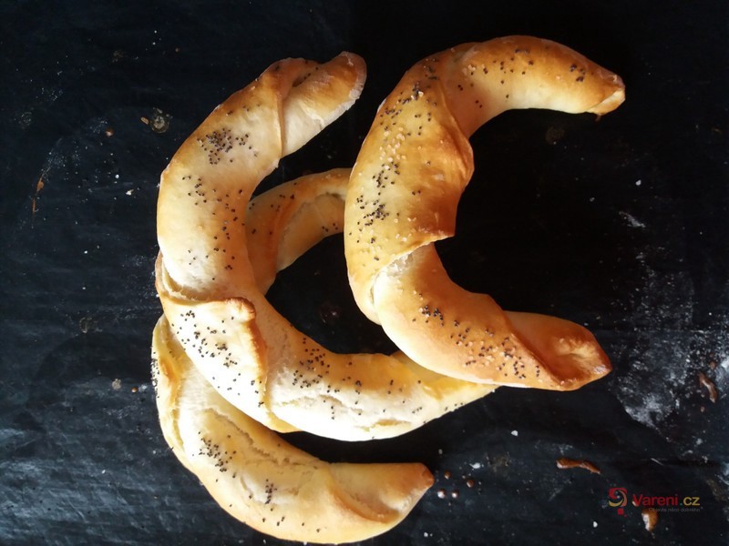 Rychlé máslové rohlíky ke snídani - fotografie 3