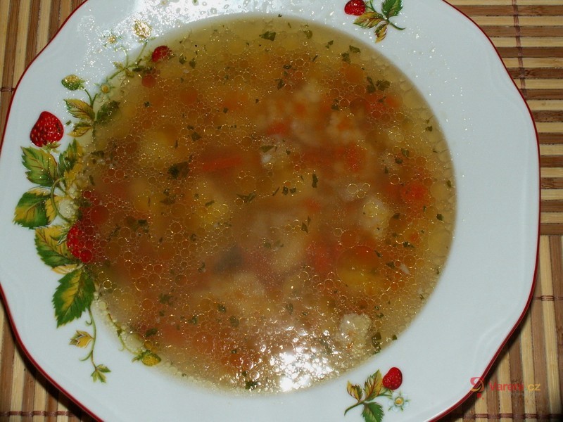 Falešná hovězí polévka se strouháním - fotografie 2