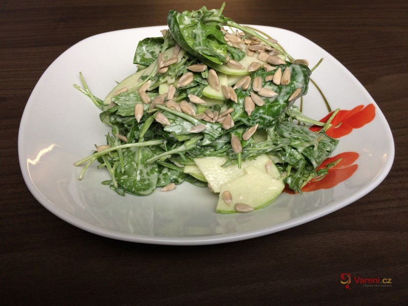 Tahini salát s jablkem - fotografie 2