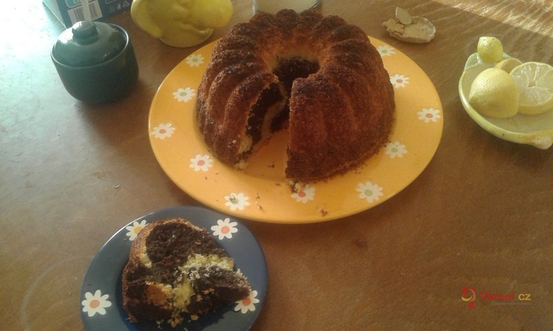 Netradiční mramorová bábovka - fotografie 2